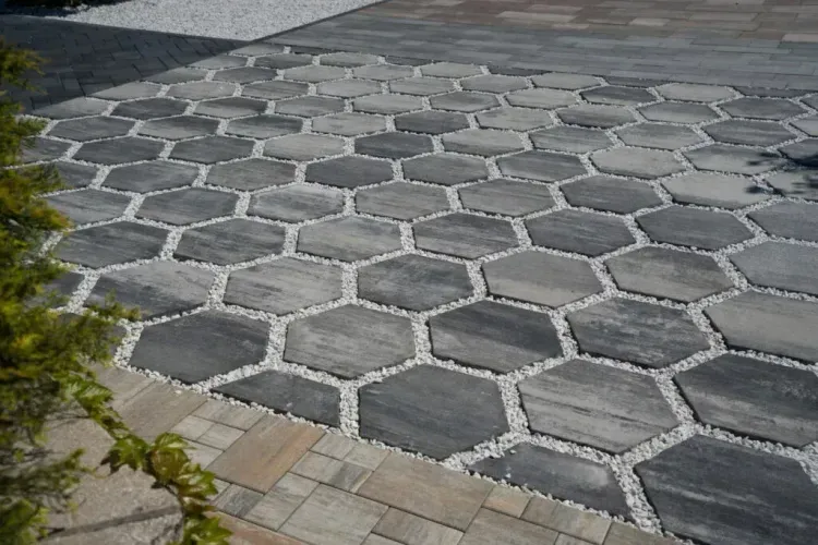 Novator-Hexagon-Eco-wapien-dewonski-kostki-brukowe-Bruk-Bet-1024x683.png